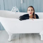 Baignoire 60 cm de large : mythe ou réalité pour les petites salles de bain ?
