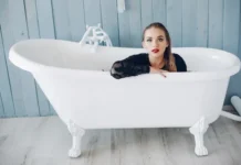 Baignoire 60 cm de large : mythe ou réalité pour les petites salles de bain ?