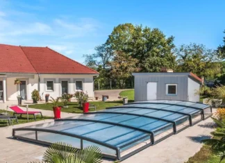 Prix d’un abri piscine en kit : ce qu’il faut vraiment prévoir avant de commander abris piscine